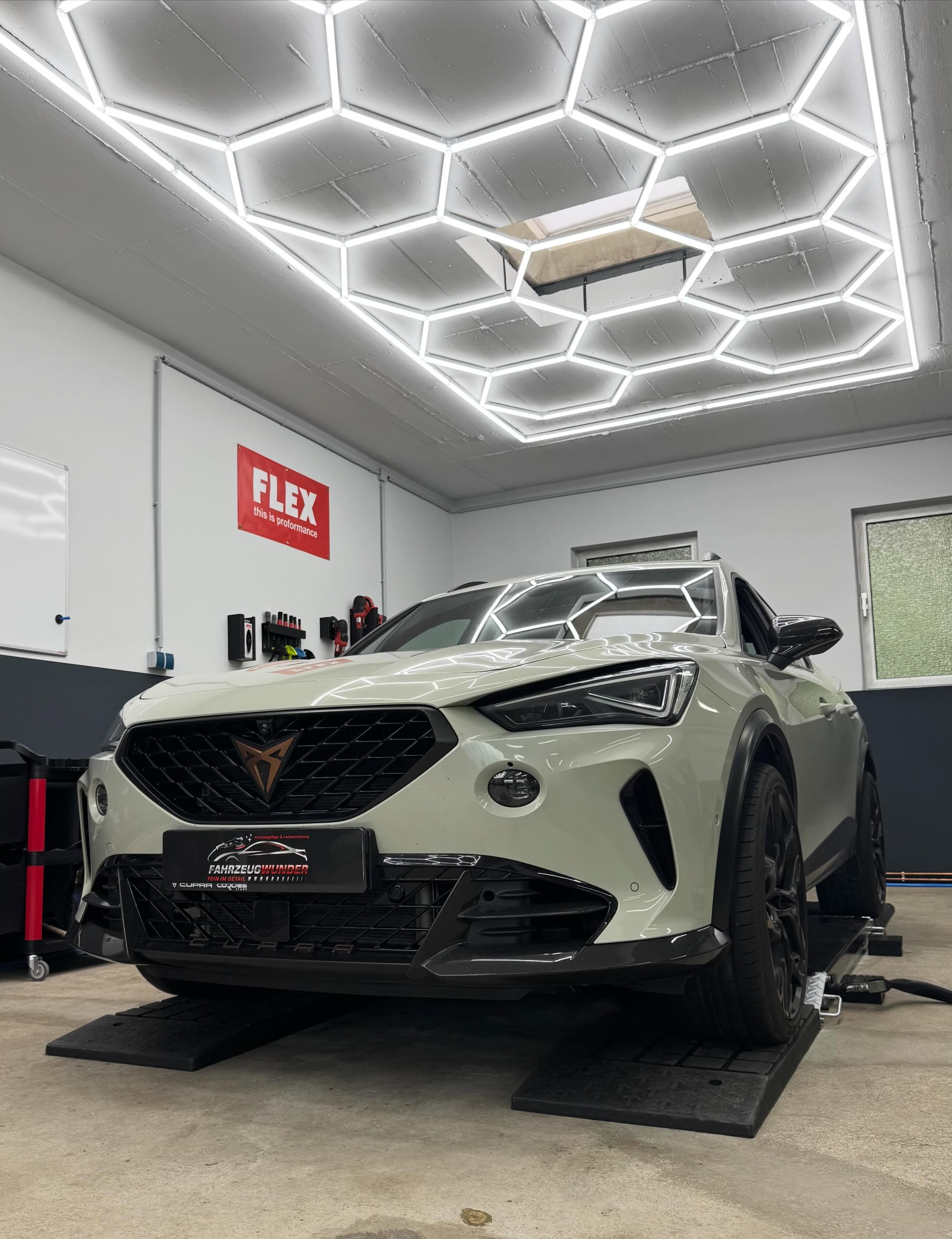 Cupra Formentor in Khaki
